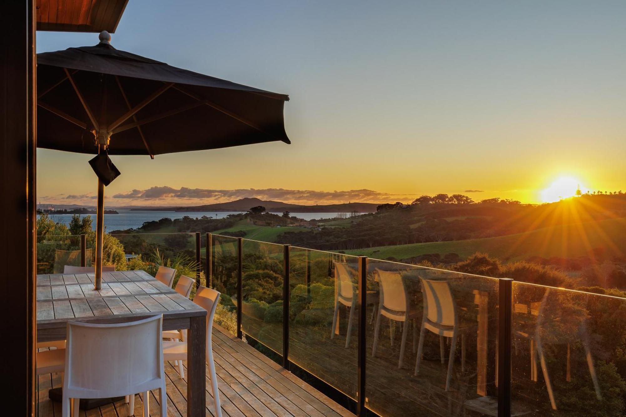 Cable Bay Views Apartment Oneroa Exterior foto